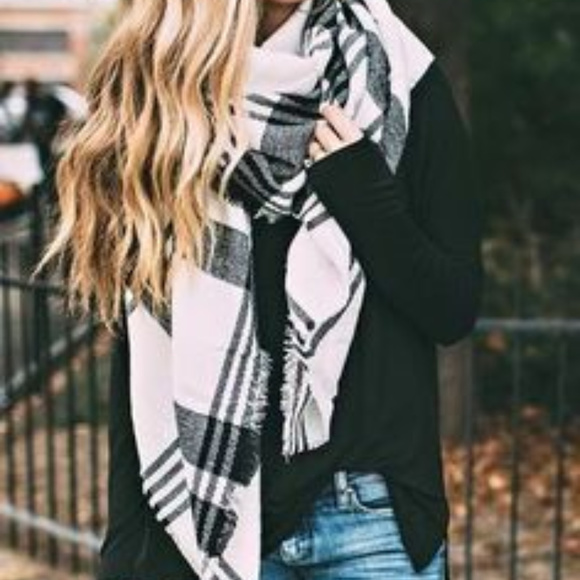 Accessories - BLANKET SCARF